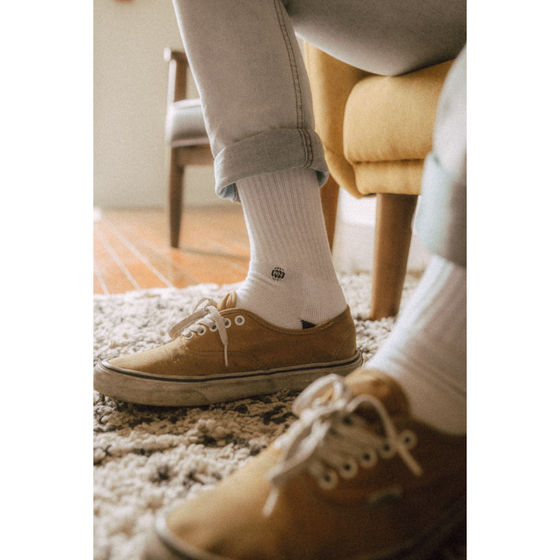Globe Socks White/Black