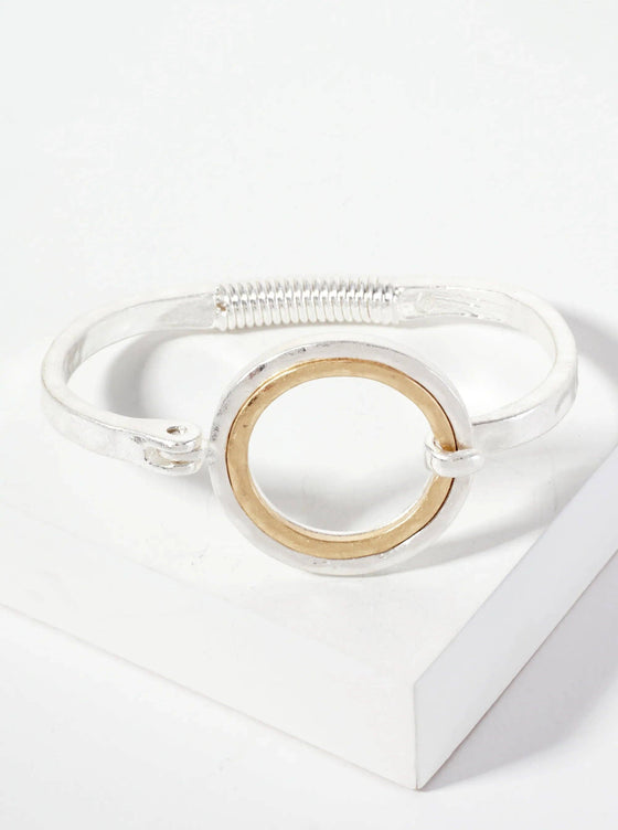 Hammered Metal Dual-Tone Circle Hook-Clasp Bracelet: Worn Gold-Worn Silver